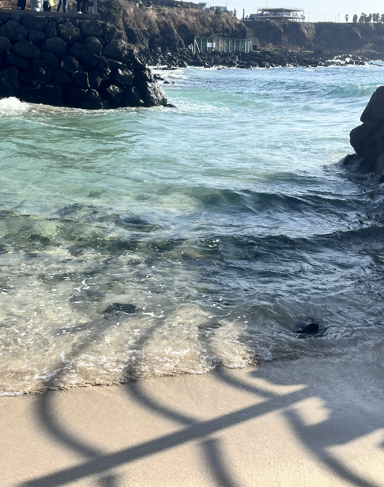 야외, 자연, 물, 해안 및 해양 지형이(가) 표시된 사진AI 생성 콘텐츠는 정확하지 않을 수 있습니다.